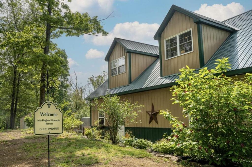 Mockingbird Mountain And Retreat *