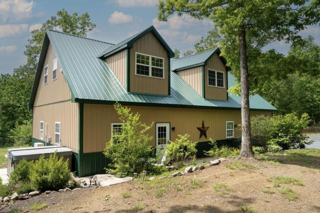 Mockingbird Mountain And Retreat