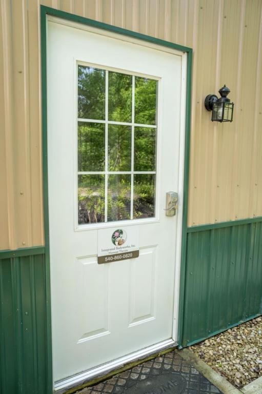 Mockingbird Mountain And Retreat Luray